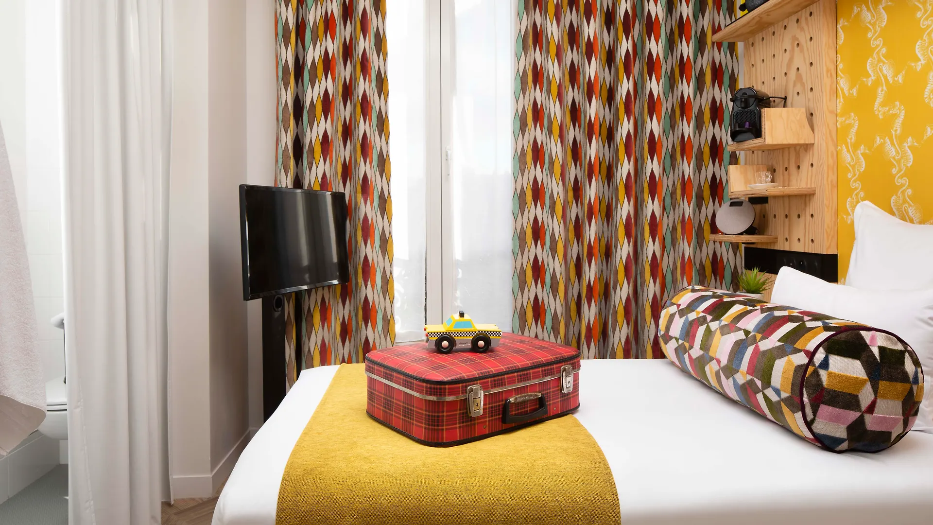 Hotel Locomo - Gare De Lyon Bastille 3*